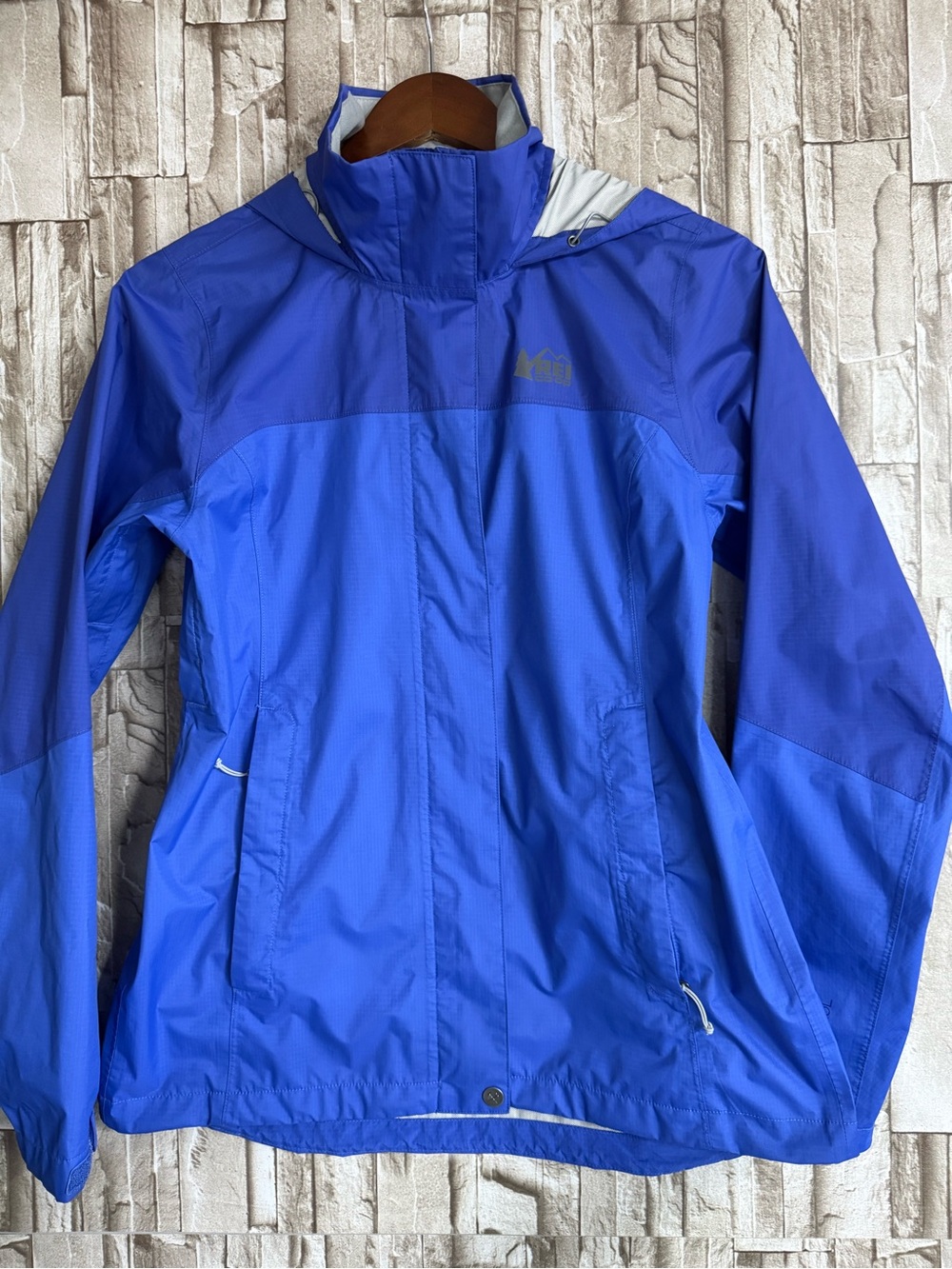 REI Women's Two-Tone Blue Hooded Rain Shell